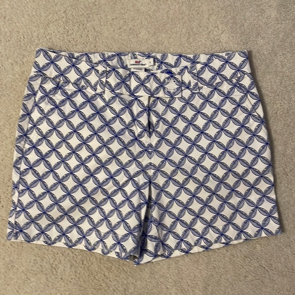 Vineyard vine shorts, size 4, front zipper - Picture 1 of 1